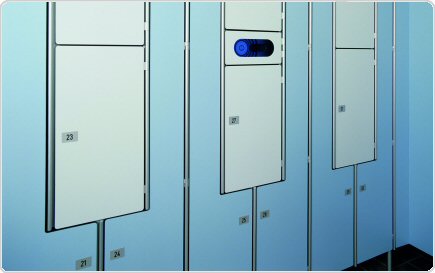 szafki basenowe HPL, szafki do przebieralni HPL, HPL, baseny przebieralnie, hale sportowe,